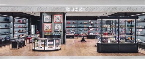 Gucci stores in toronto